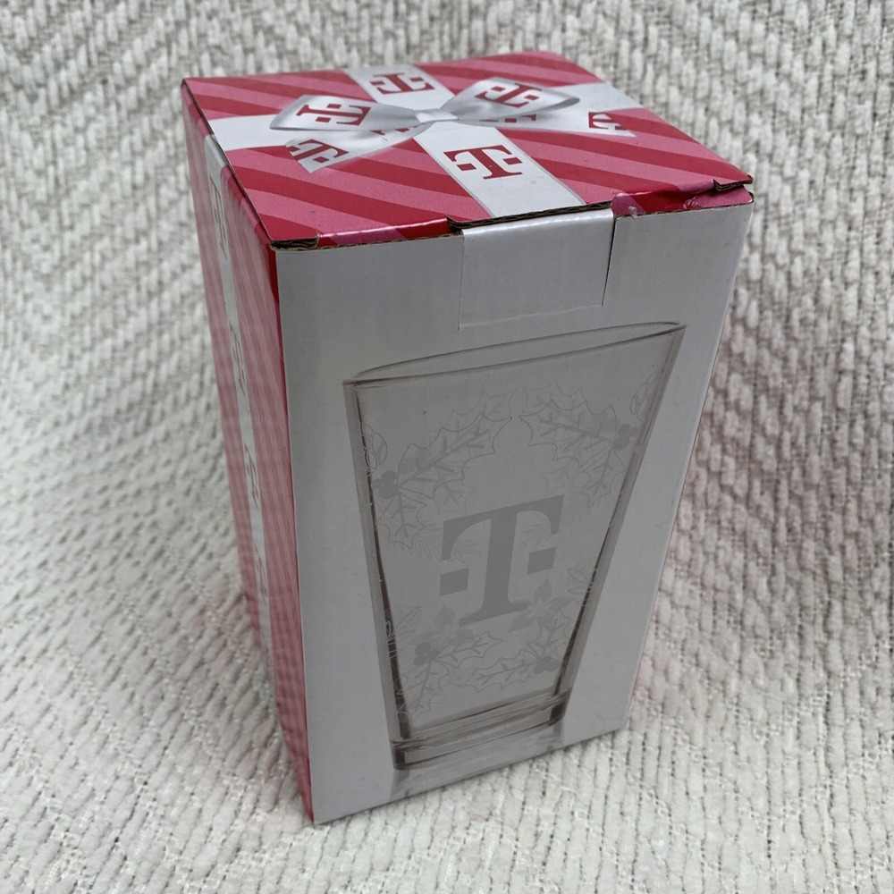 T-Mobile‎ Tuesdays Christmas Holiday 16 oz Glass Cup New In Box